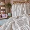 Robes blanches grandes tailles : élégance lumineuse pour toutes les silhouettes