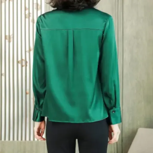 Test DISSA Chemise Soie Devant Plissé Verte : la blouse de bureau qui fait le job sans trop en faire