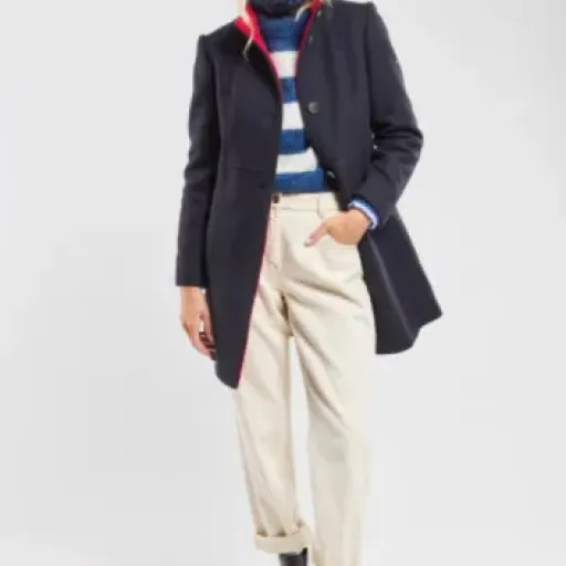 Test Armor Lux Manteau Femme Marine/Rouge : le long manteau en laine qui fait sérieux sans trop se prendre la tête