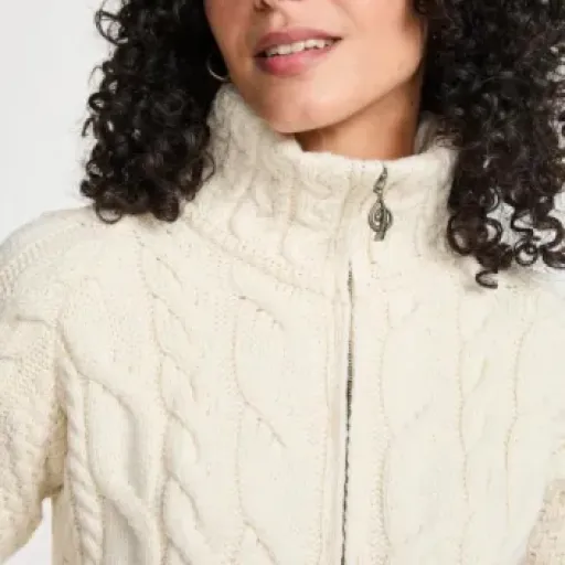 Test Aran Woollen Mills cardigan mérinos : le gros pull irlandais qui tient vraiment chaud