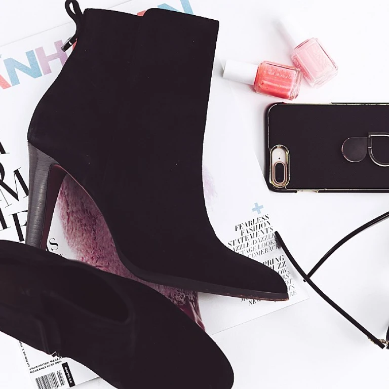 L'élégance du maillot de bain couleur lagon bleu