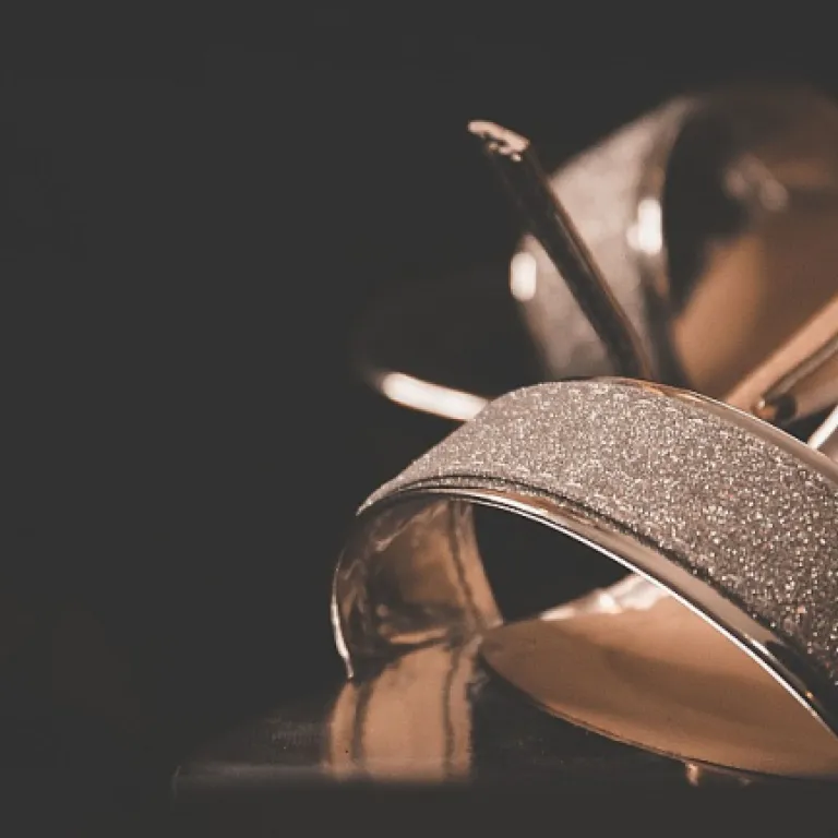 Créez votre tee-shirt personnalisé pour un EVJF inoubliable