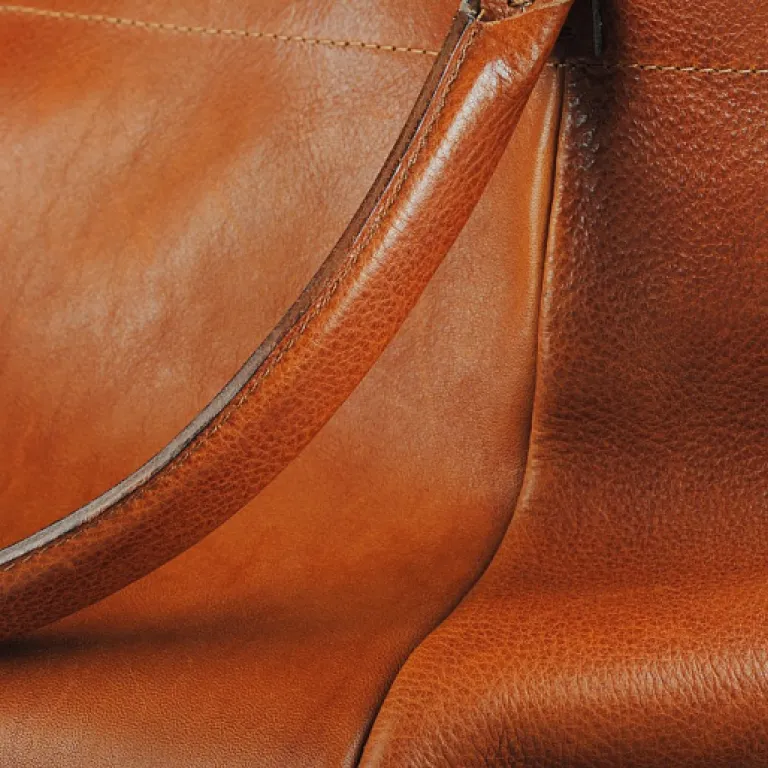 Comment adopter la robe cocktail terracotta pour vos événements élégants