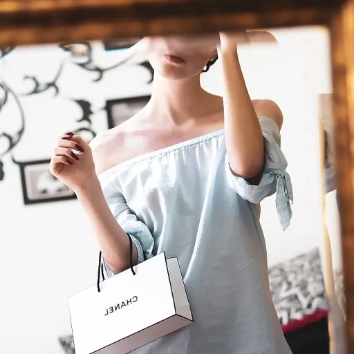 Robe de demoiselle d’honneur terracotta : élégance chaleureuse pour un mariage harmonieux