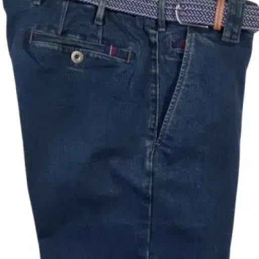 Test Rayon Hommes Le Travel : le jean extensible qui vise surtout le confort et la grande taille
