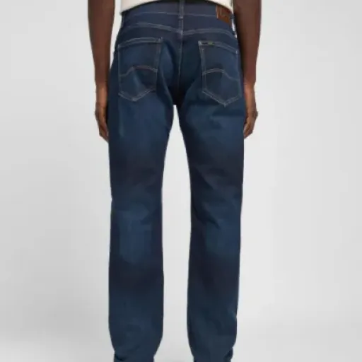 Test Lee Straight Fit Xm Extreme Motion : le jean stretch pour tous les jours sans prise de tête