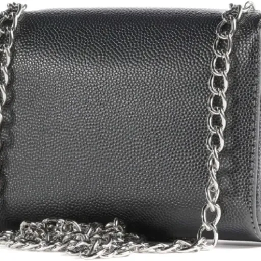 Test Valentino Divina Nero : la petite pochette de soirée qui mise tout sur le look