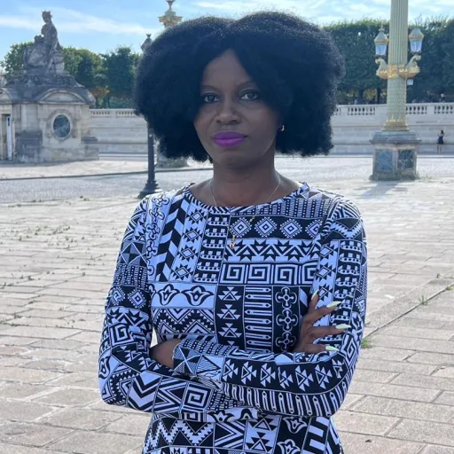 Interview de Cynthia Asije de Adirelounge : Valoriser le patrimoine textile nigérian par le design contemporain